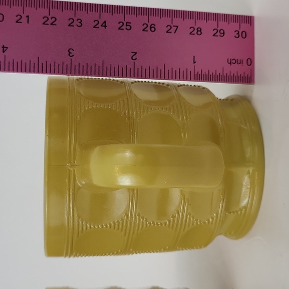 2 - Fire King Anchor Hocking Camelot Thumbprint Mugs "Rare" Coin Dot - Picture 3 of 16